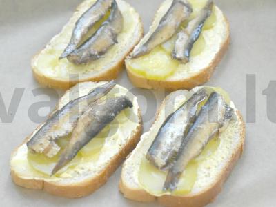 Sumuštiniai su šprotais orkaitėje Žingsnis 3