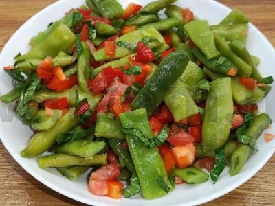 Daržovių mišinys su pupelėmis žiemai pagrindine nuotrauka