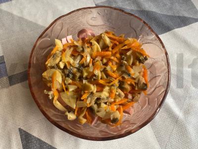 Karšti skrudinti duoneliai su dešrų ir grybų įdaru Žingsnis 4