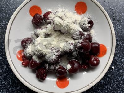 Patingėlių virtinukai su šaldytomis vyšniomis Žingsnis 3