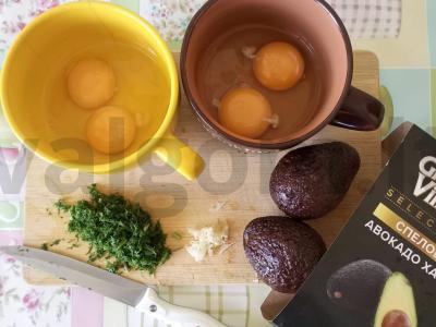 Kiaušinių blynai su avokado įdaru Žingsnis 2