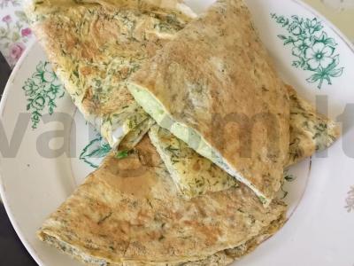 Kiaušinių blynai su avokado įdaru pagrindine nuotrauka