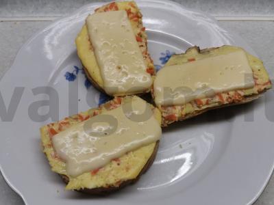 Karšti sumuštiniai su morkomis pagrindine nuotrauka