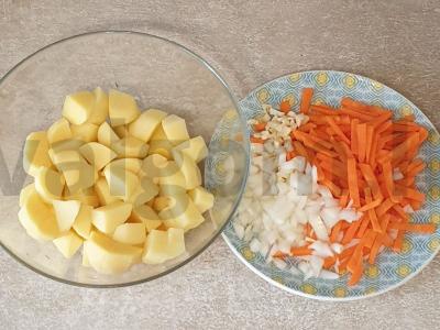 Šaltibarščiai „Pavasariniai“ vištienos sultinyje Žingsnis 3