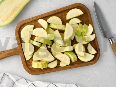 Cukinijų ikra su česnaku Žingsnis 1