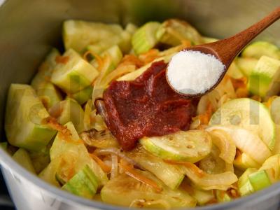 Cukinijų ikra su česnaku Žingsnis 5