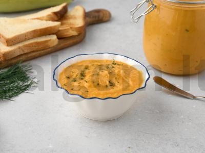 Cukinijų ikra su česnaku pagrindine nuotrauka