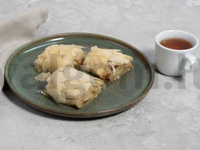 Filo tešlos štrudelis pagrindine nuotrauka