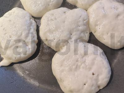 Blynai „Vaniliniai“ ant rūgpienio Žingsnis 5