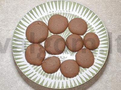 Šokoladiniai sausainiai su cukrumi iš kanų pagrindine nuotrauka