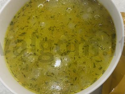 Vištienos sriuba su bulvėmis ir karčio prieskoniu pagrindine nuotrauka