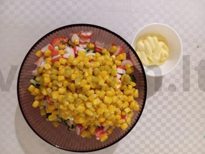 Naujųjų metų krabų salotas tartaletėse Žingsnis 3