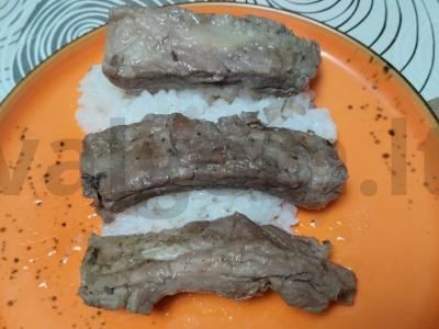 Kiaulienos šonkauliai marinate su actu pagrindine nuotrauka