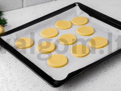 Sniego žmogelių sausainiai Žingsnis 5