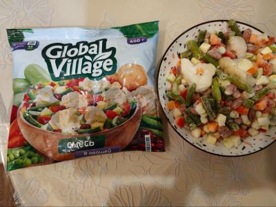 Antras patiekalas su dešrelėmis „Daržovių karuselė“ Žingsnis 1