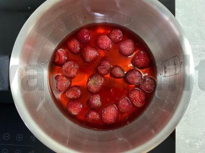 Mini sūrio pyragaičiai su braškių želė Žingsnis 7