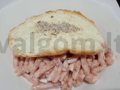 Kiaulienos faršo zrazai su Briuselio kopūstais ir žaliųjų pupelių garnyru Žingsnis 4