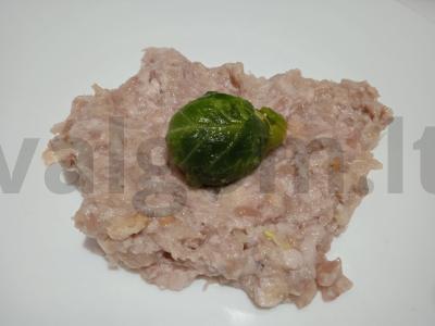 Kiaulienos faršo zrazai su Briuselio kopūstais ir žaliųjų pupelių garnyru Žingsnis 6