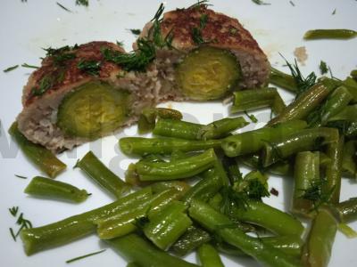 Kiaulienos faršo zrazai su Briuselio kopūstais ir žaliųjų pupelių garnyru pagrindine nuotrauka