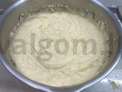 Kremas su konjaku pagrindine nuotrauka