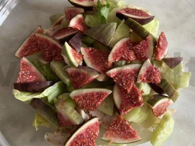 Šviežias salotas su vištiena ir figomis Žingsnis 4