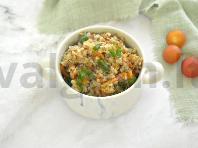 Grikių košė su vištiena savo sultyse pagrindine nuotrauka