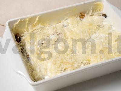 Grybai orkaitėje su vištiena ir sūriu Žingsnis 13