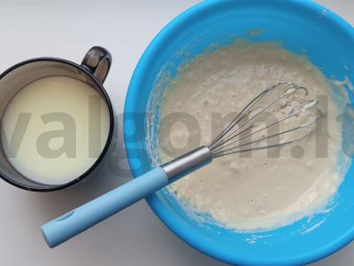 Keptuvėje keptos plokštelės su sūriu ir svogūnais Žingsnis 4