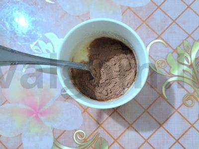 Švelnus šokoladinis mannikas puodelyje Žingsnis 4