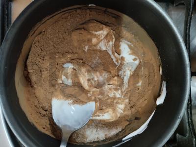 Šokoladinis tortas su kremu ir grietine Žingsnis 5