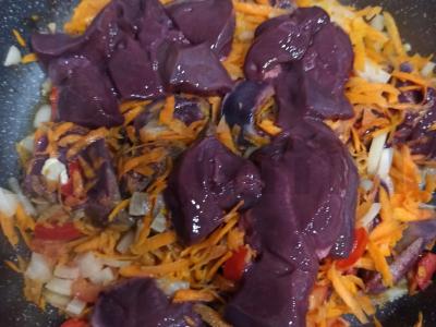 Troškintas bulvės su kepenimis vakarienei Žingsnis 2