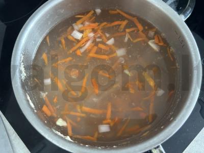 Vaikų sriuba su kiaušinių makaronais Žingsnis 2