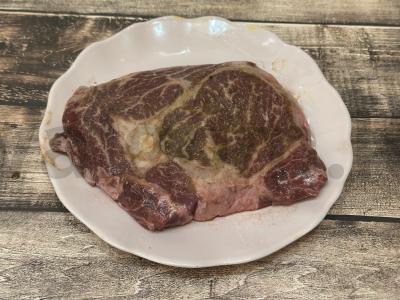 Ribeye orkaite su daržovių salotu Žingsnis 1