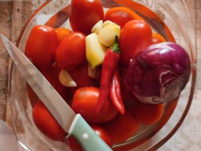 Aštrūs pomidorai užkandžiai Žingsnis 1