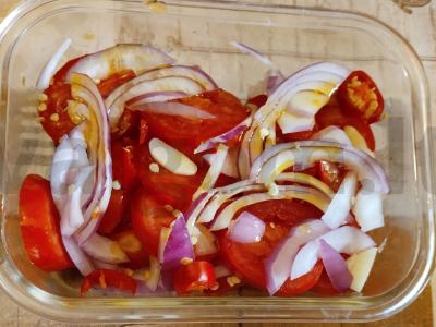 Aštrūs pomidorai užkandžiai pagrindine nuotrauka