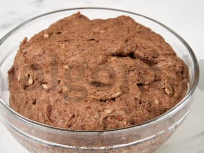 Linų miltų duona su saulėgrąžų sėklomis Žingsnis 1