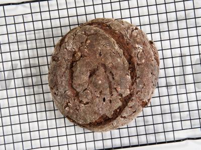 Linų miltų duona su saulėgrąžų sėklomis Žingsnis 4