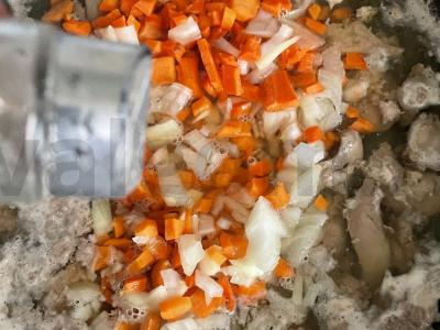 Kepta vištienos kepenėlė su morkomis ir garnyru Žingsnis 6