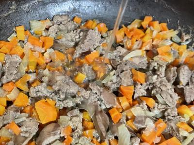 Kepta vištienos kepenėlė su morkomis ir garnyru Žingsnis 7