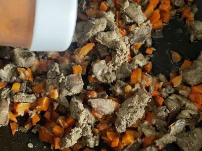 Kepta vištienos kepenėlė su morkomis ir garnyru Žingsnis 8