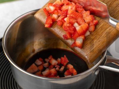 Salotos su braškėmis, rukola ir pesto Žingsnis 2