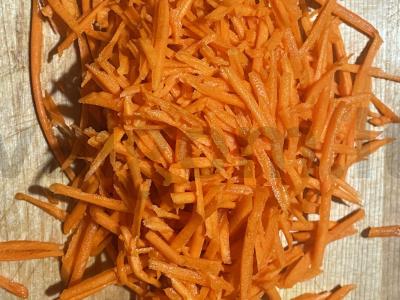 Daikon salotos su morkomis ir obuoliu Žingsnis 1