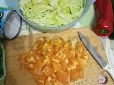 Daržovių salotas su virtomis-rūkytais kalakutų skrandžiais Žingsnis 3