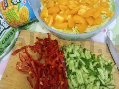 Daržovių salotas su virtomis-rūkytais kalakutų skrandžiais Žingsnis 4