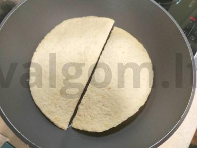 Tortilija su grybais ir džiovintais pomidorais Žingsnis 4