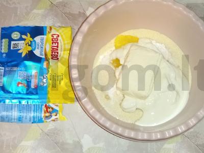 Varškės keksiukai su figomis Žingsnis 5