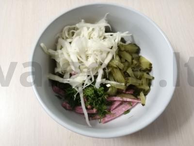 Salotas su servelatu „Aisberg“ Žingsnis 5