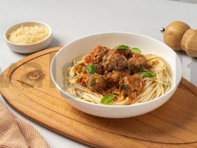 Spagečiai su mėsos kukuliais pagrindine nuotrauka