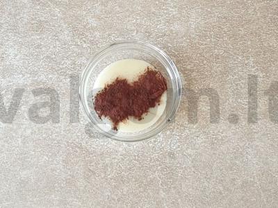 Vaflinis tortas su kondensuotu pienu ir sūreliais Žingsnis 1