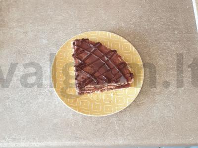 Vaflinis tortas su kondensuotu pienu ir sūreliais pagrindine nuotrauka